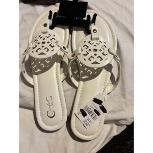 Comfort Est. 1914 Accessories White Thong Sandals Women's Size 10 New